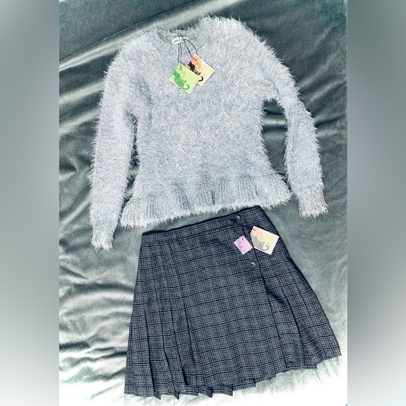 Empire Records Costume - Blue Faux Mohair Top and Vintage Blue Plaid Kilt - Picture 10 of 12